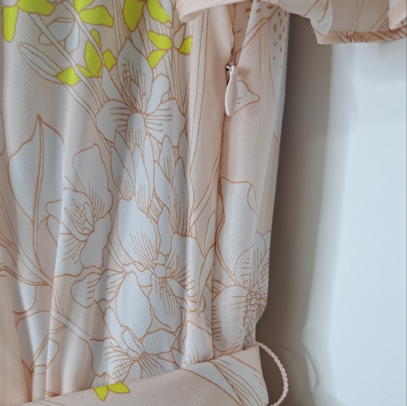 Reiss Carlotta Short Flutter Sleeve Dress in Blush Size US 4 - Picture 10 of 16